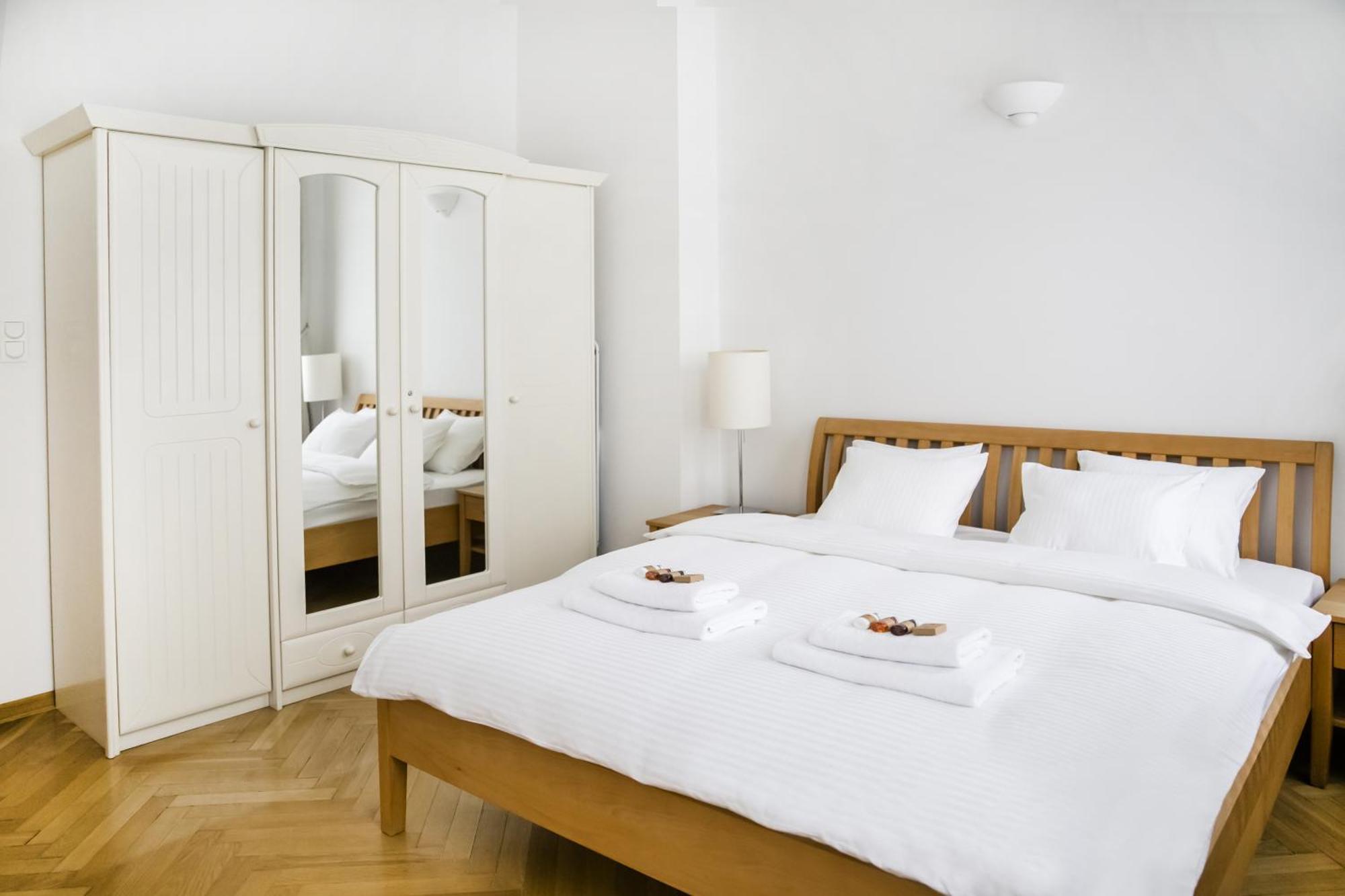 Roommate Apartments Boduena Варшава Экстерьер фото